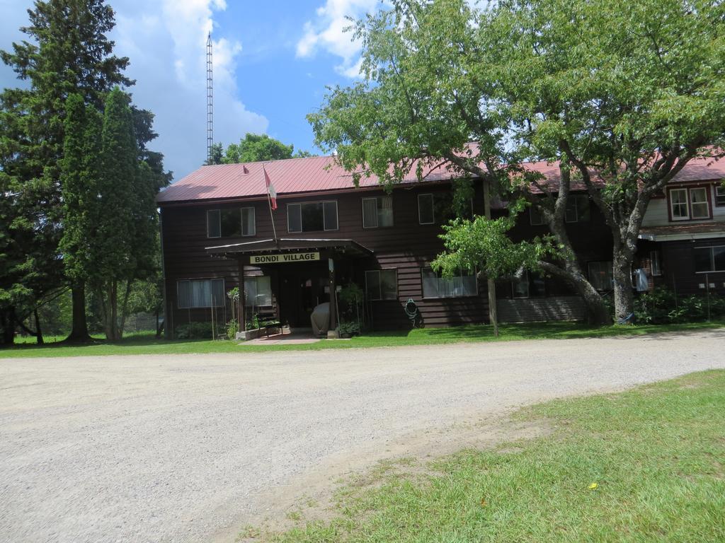 Bondi Village Cottage Resort Lake of Bays 외부 사진