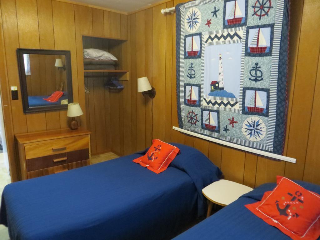 Bondi Village Cottage Resort Lake of Bays 외부 사진