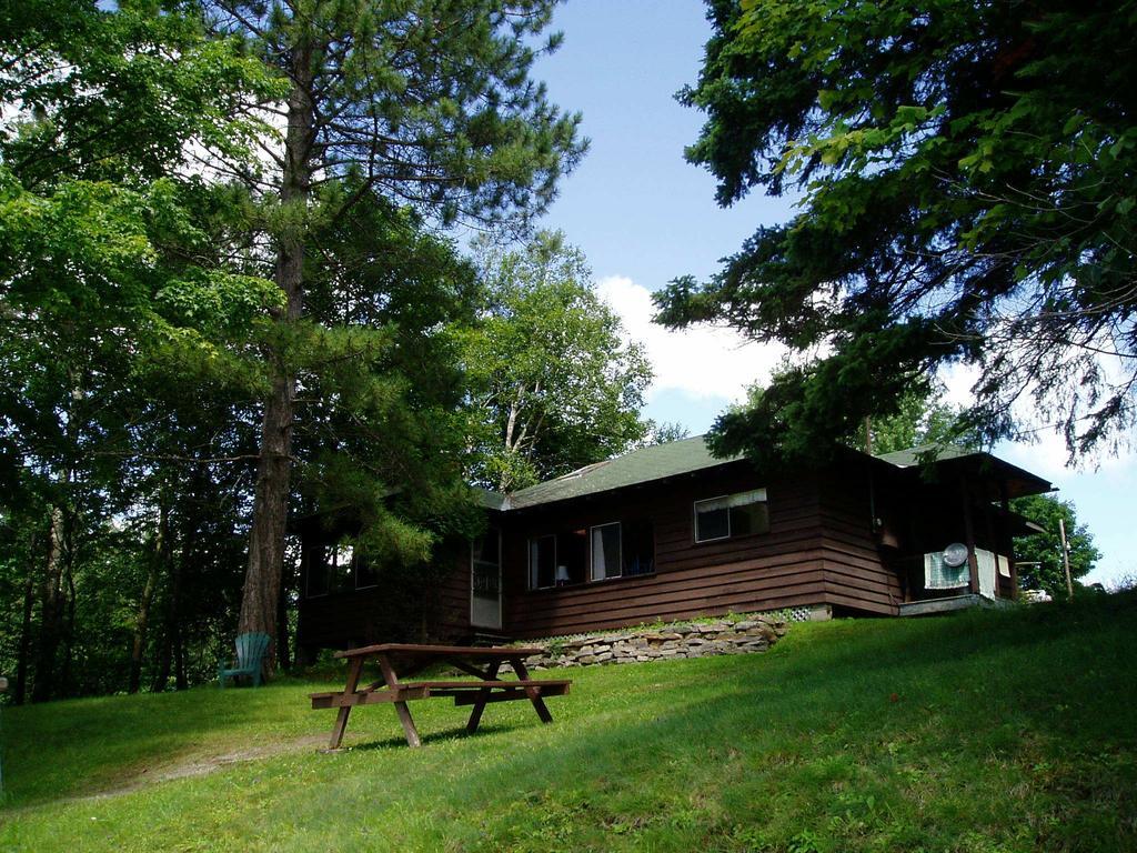 Bondi Village Cottage Resort Lake of Bays 외부 사진